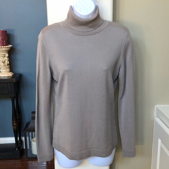 Loft Merino Wool & Cashmere Turtleneck (SM-Size 4) - Picture 4 of 7